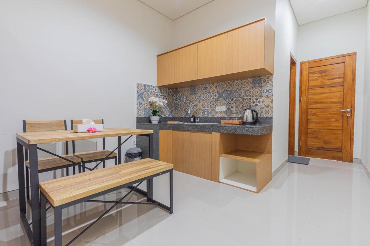 Candra Loka Studio & Apartment By The Loka Kerobokan Exteriör bild
