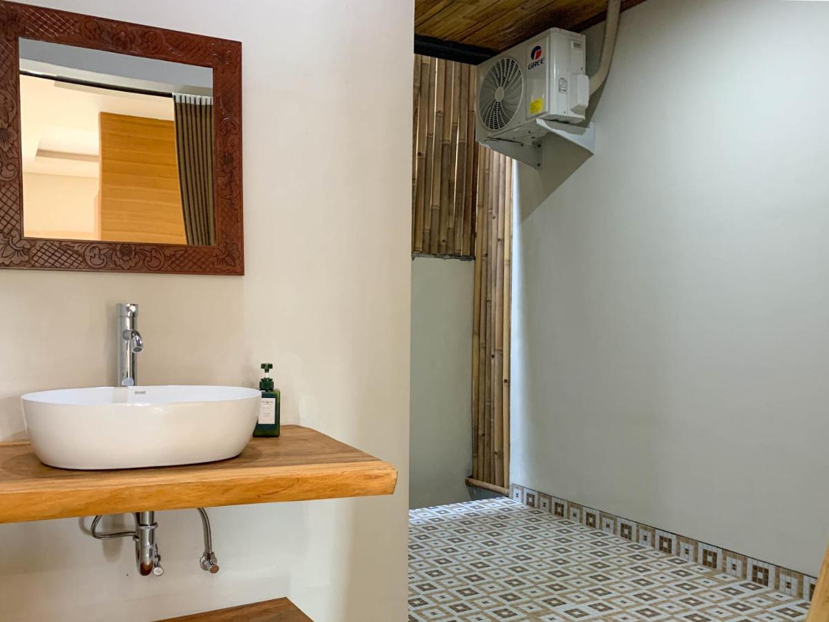 Candra Loka Studio & Apartment By The Loka Kerobokan Exteriör bild