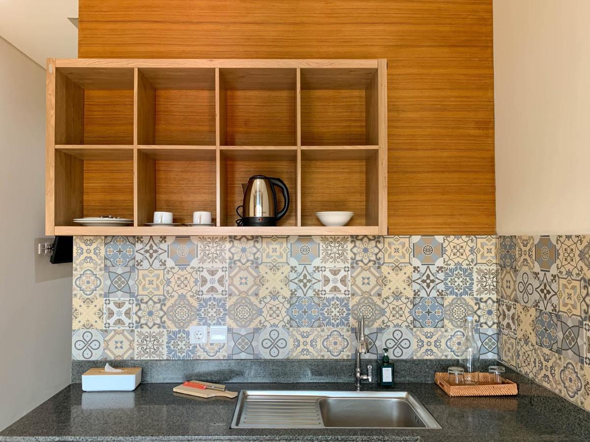 Candra Loka Studio & Apartment By The Loka Kerobokan Exteriör bild