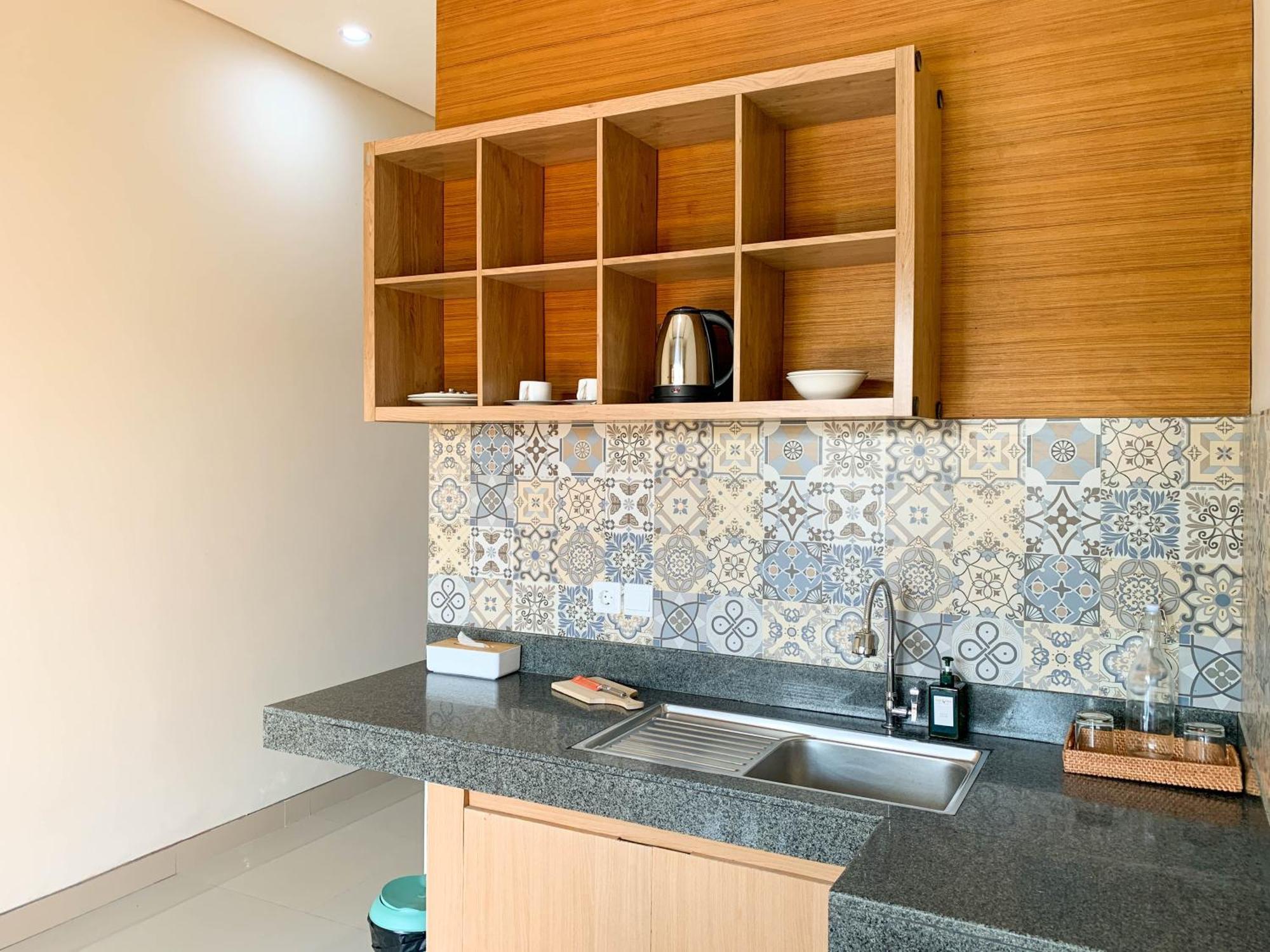 Candra Loka Studio & Apartment By The Loka Kerobokan Exteriör bild